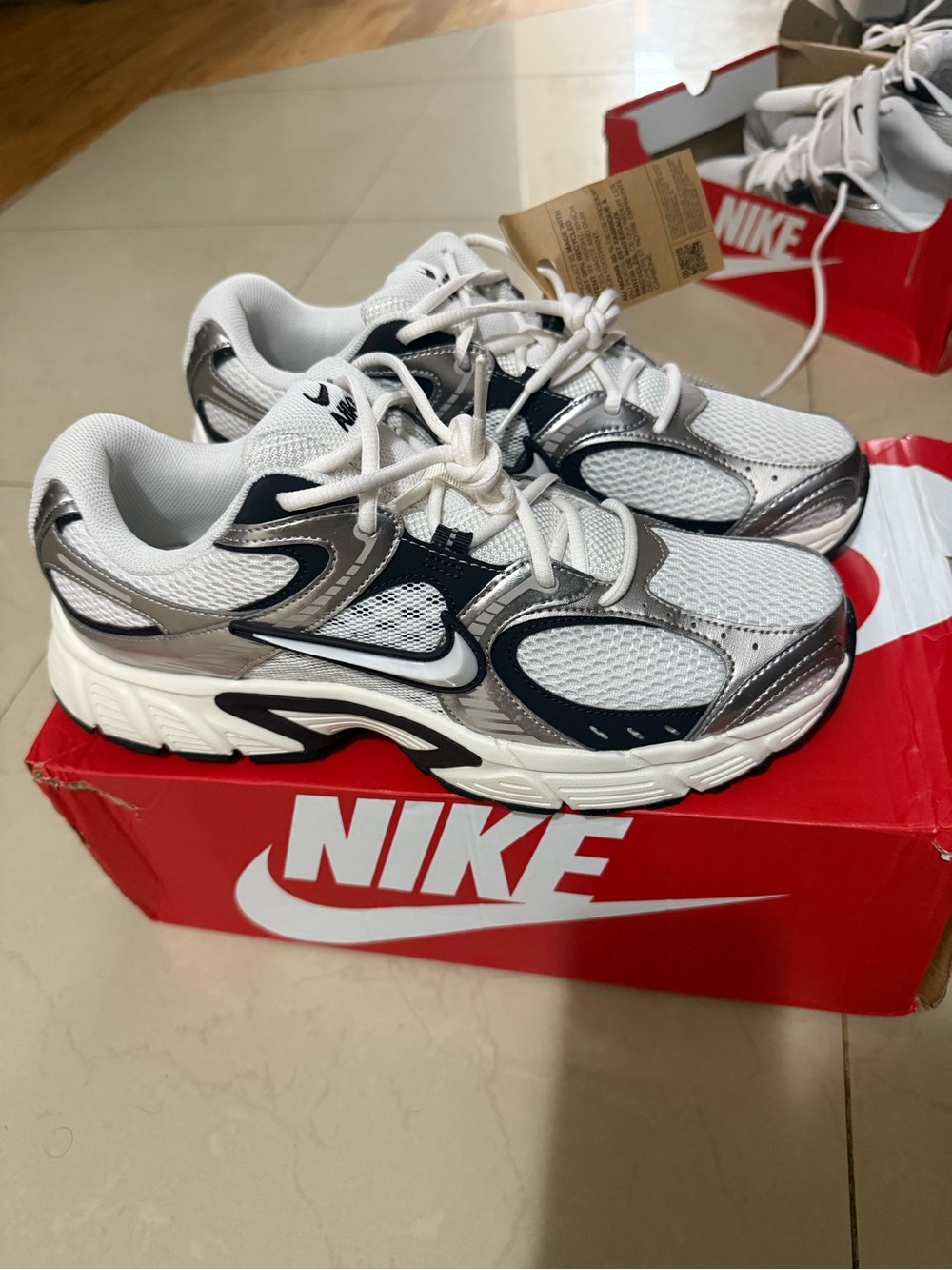 Nike men's sneakers v5 rnr